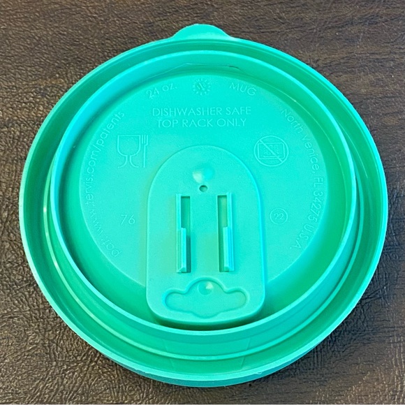 Disney’s Contemporary Resort Mickey & Minnie Mouse Tervis Cup Tumbler - Picture 13 of 13